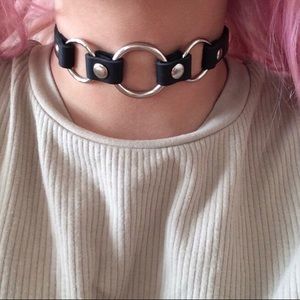 Three o-ring choker